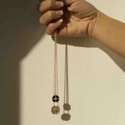 Collier Pétales Diamants Et Onyx 0.31 Ct Julia - KGCF-673R-ONYX -Hamilton Magasin ori collier petales diamants et onyx 0 31 ct julia kgcf 673r onyx 40123 55009