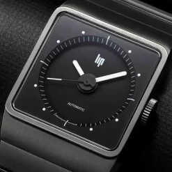 Montre Lip Big TV Titane 671657- Homme - Cadran Noir- - -Hamilton Magasin ori montre lip big tv titane 671657 homme cadran noir 45010 66946