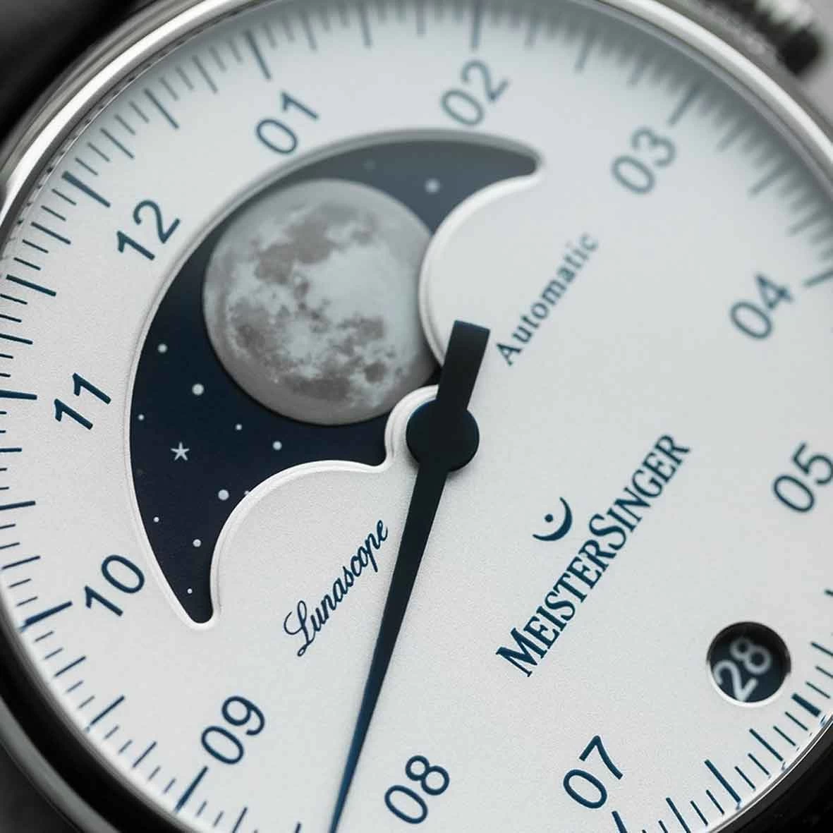 Montre MeisterSinger Lunascope Argenté Opalescent 40 Mm- LS901 4 Montre MeisterSinger Lunascope Argenté Opalescent 40 Mm- LS901 – Image 4