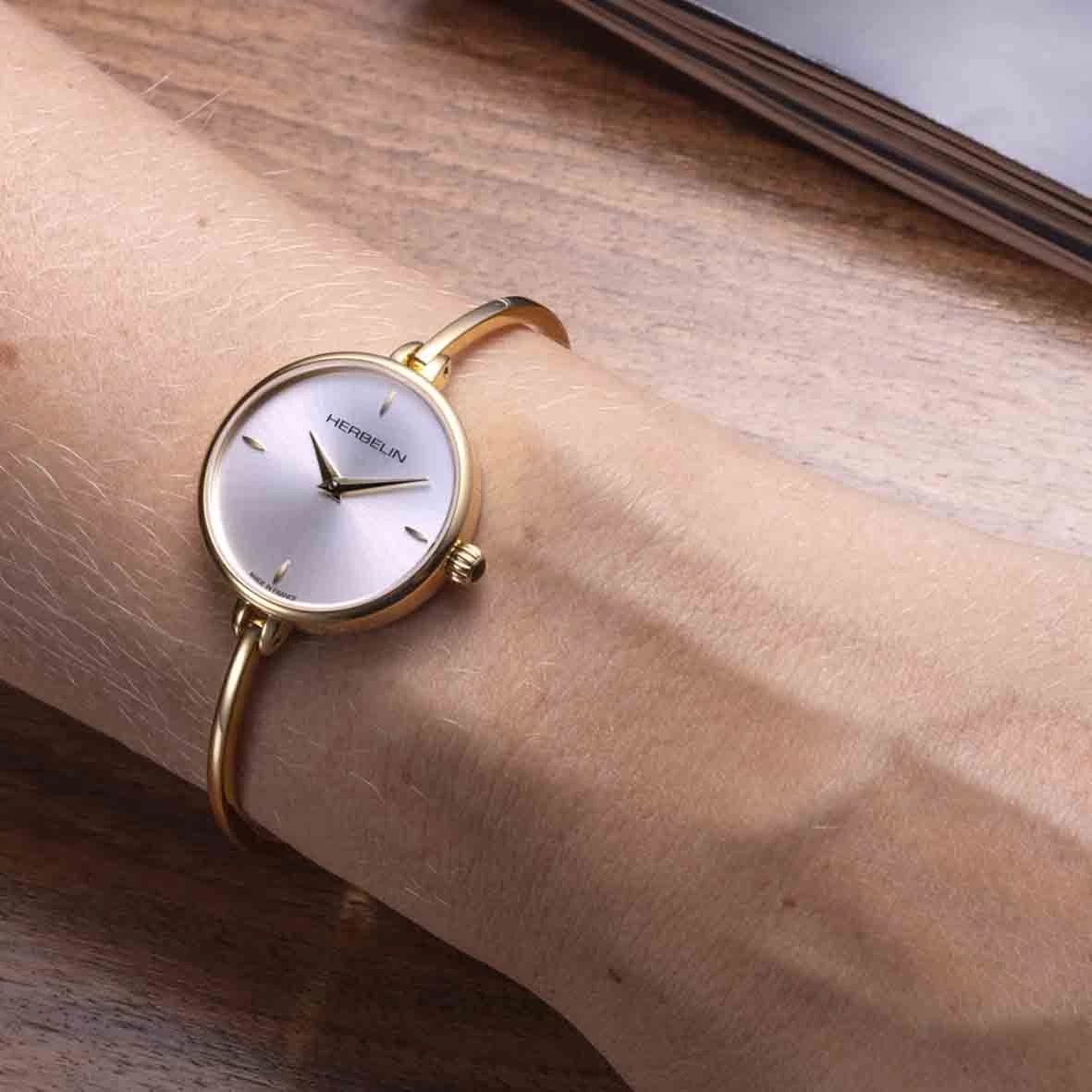 Montre Michel Herbelin Fil Acier Et PVD Doré 26 Mm - 17206BP19 4 Montre Michel Herbelin Fil Acier Et PVD Doré 26 Mm - 17206BP19 – Image 4